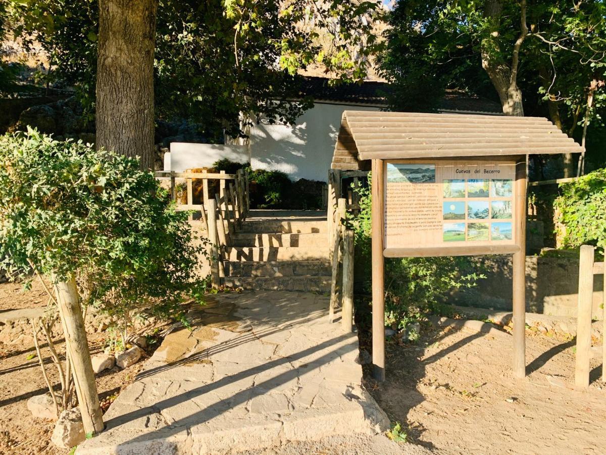 Casita En El Paraiso Cuevas del Becerro Exterior foto